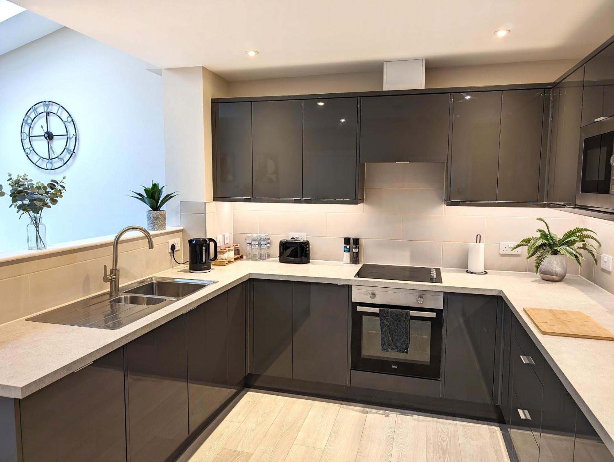 Central Cambridge, Charming 3-Bed House With Free Parking! Экстерьер фото