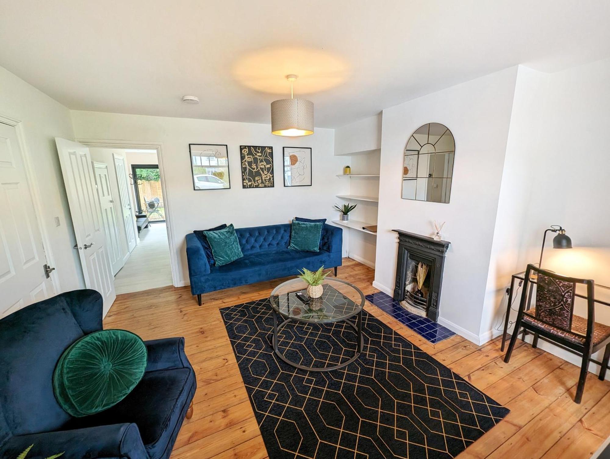 Central Cambridge, Charming 3-Bed House With Free Parking! Экстерьер фото