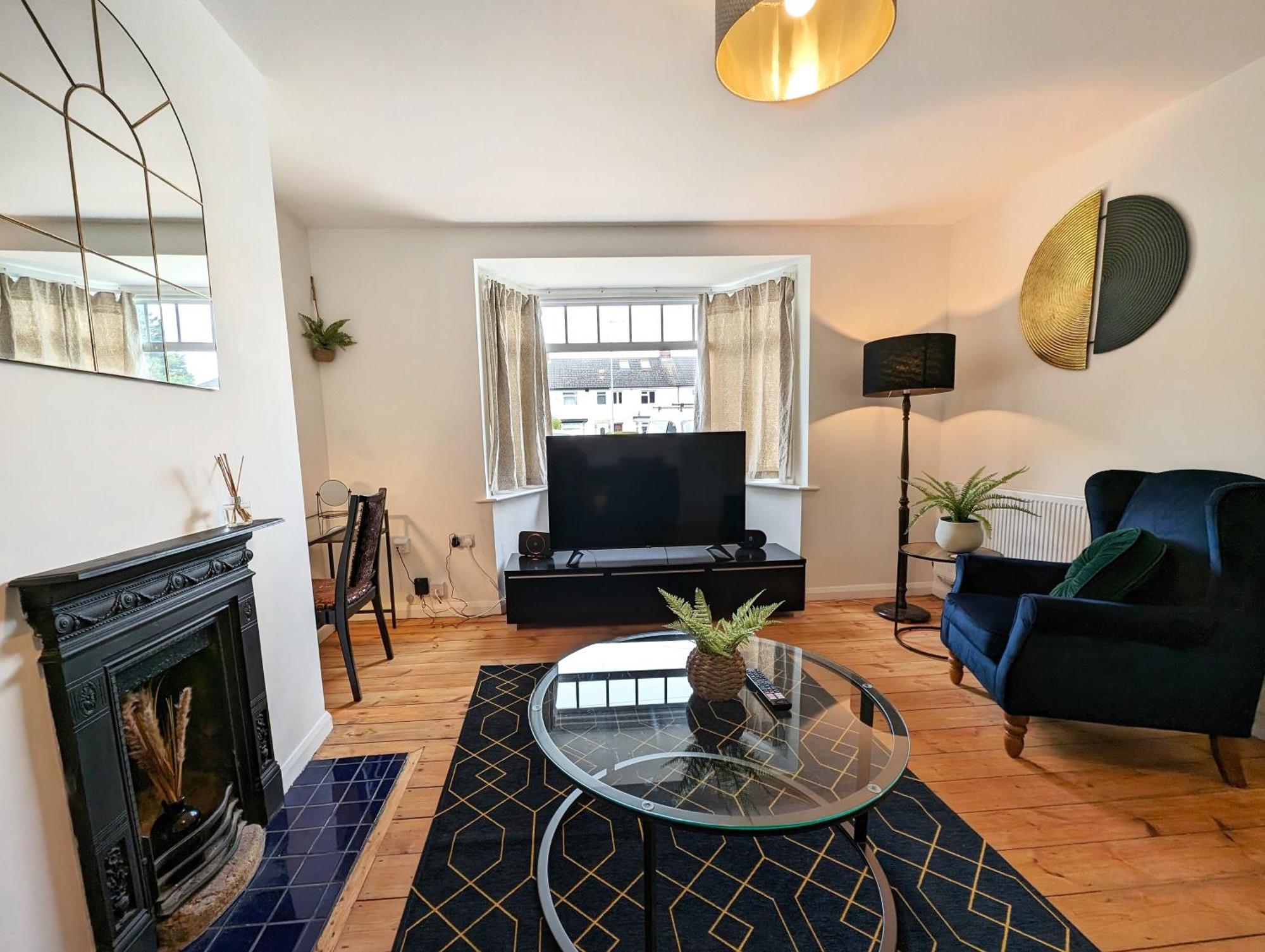 Central Cambridge, Charming 3-Bed House With Free Parking! Экстерьер фото