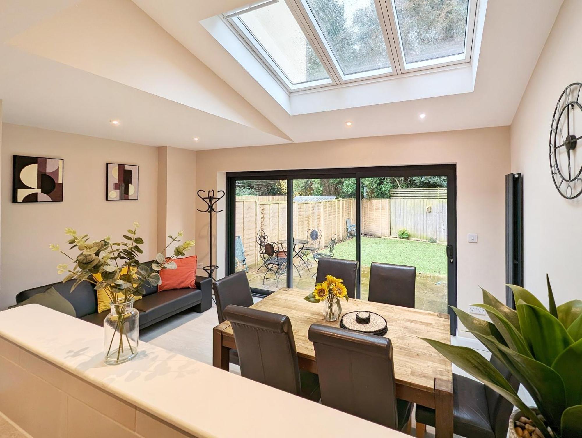 Central Cambridge, Charming 3-Bed House With Free Parking! Экстерьер фото