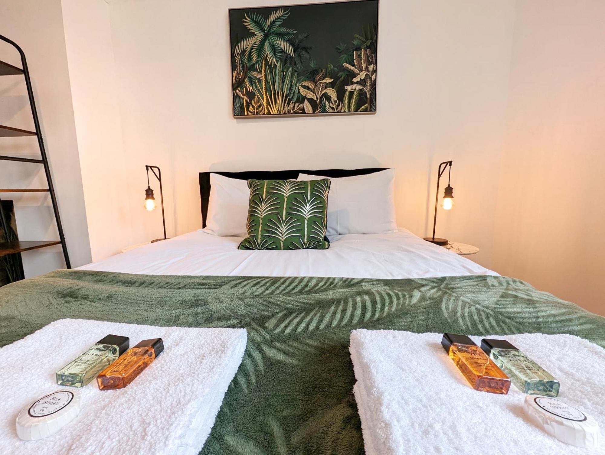Central Cambridge, Charming 3-Bed House With Free Parking! Экстерьер фото